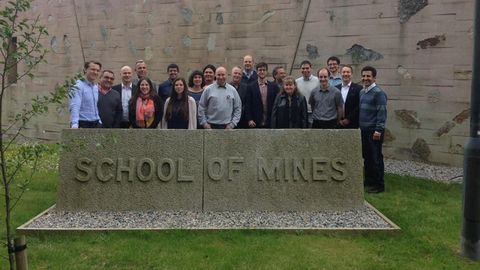 Grupo de investigadores del proyecto en Camborne School of Mines (Universidad de Exeter). Juan Mar�a Men�ndez Aguado, segundo por la izquierda, y Gloria Gonz�lez, octava