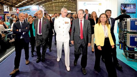Visita de las autoridades durante la primera jornada