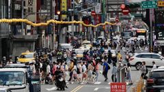 Vista de una concurrida calle en la ciudad taiwanesa de Keelung