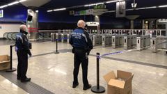 As� amaneci� Madrid: calles vac�as y reparto de mascarillas en numerosas estaciones