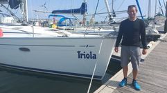 Mikkel Erichsen, patr�n del Triola, que fue embestido por las orcas dos veces en medio mes de viaje por las costas de Galicia, la �ltima este s�bado a una milla de S�lvora. 