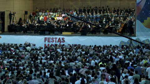 Actuacin de la Orquesta Gaos en Mara Pita.