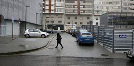 Las obras del centro de salud de O Couto penalizan los accesos al garaje del edificio. 