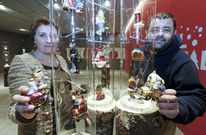 F�tima Cobo y Carlos Vieira en la muestra del MIHL, de la que son comisarios. 