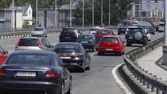 TRAFICO DE ALFONSO MOLINA Y DEL PUENTE DEL PASAXE DE ATASCOS ENTRADA Y SALIDA DE LA CIUDAD.