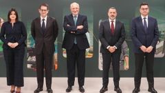 El presidente, Juan Roig, acompa�ado a su izquierda por Hector Hern�ndez