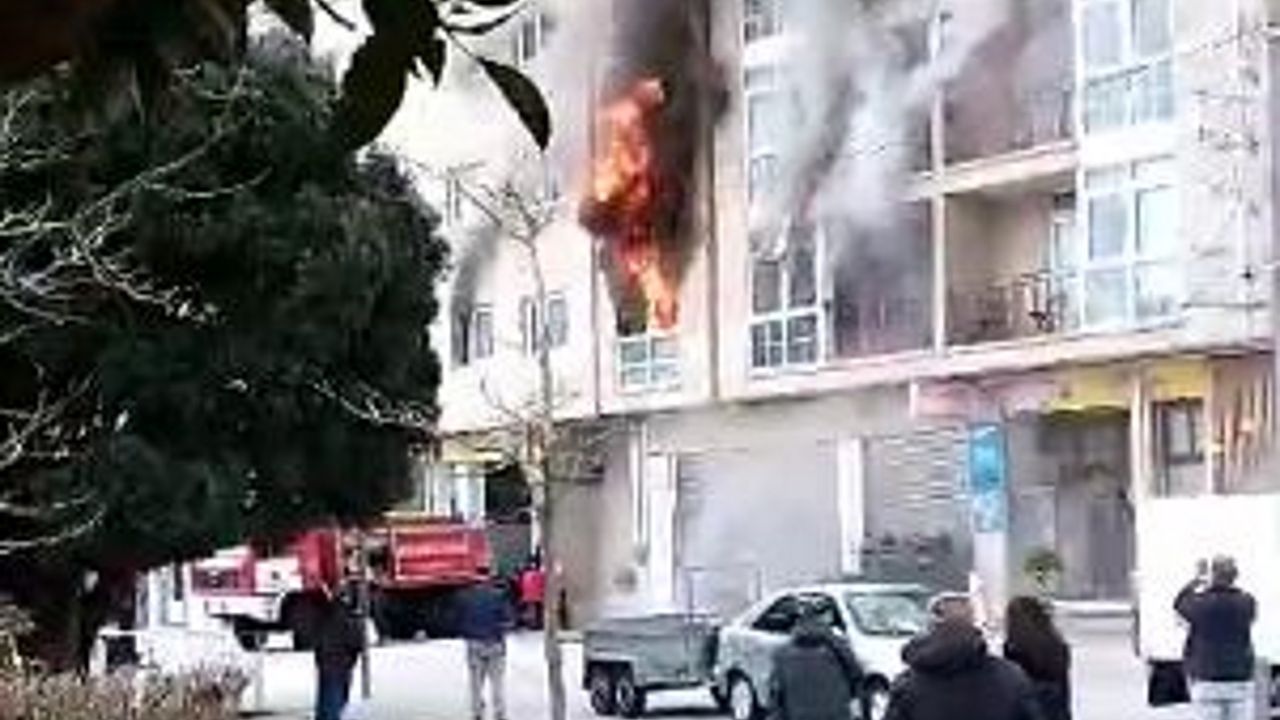 Cuatro personas afectadas por la inhalación de humo al incendiarse un ...