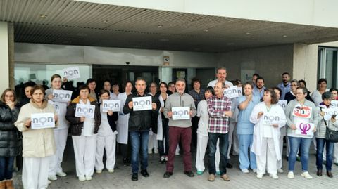 Concentraci�n contra los cr�menes machistas ante el Hospital da Costa, en Burela (Lugo)