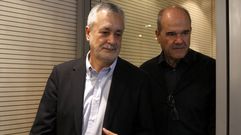 Gri��n junto a Chaves