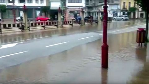 El centro de Villaviciosa, anegado