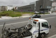 Ciudadanos propone vallar este solar para utilizarlo como dep�sito de coches retirados por la gr�a. 