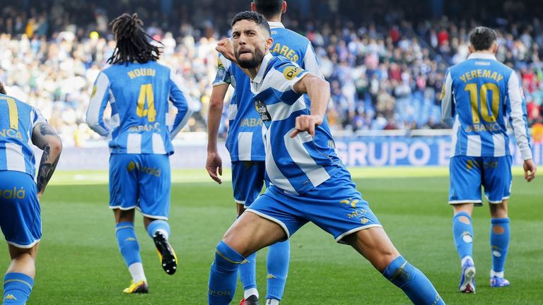 Zakaria celebra el gol del Deportivo ante el Eibar.