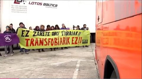 Tensi�n en Pamplona por la llegada del autob�s de HazteOir