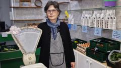 Eva Mara Jimnez obtuvo una incapacidad permanente por varias hernias cervicales y trabaja a media jornada en una frutera en A Corua