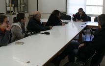 Varios bodegueros y los trabajadores del consejo acompa�aron a Pando en su renuncia. 