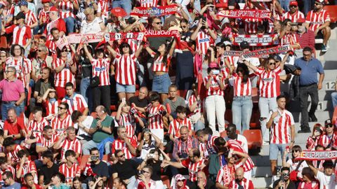 Derbi asturiano entre el Real Sporting de Gijon y el Real Oviedo en El Molin�n