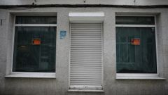 En sitios como Viveiro hay peque�os comercios que llevan tiempo cerrados; otros lo har�n en breve