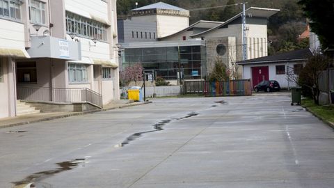 Restos de la inundaci�n del s�bado en el casco urbano vimianc�s