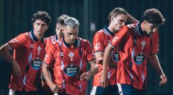 Los jugadores del Celta celebran el gol de Ferran Jutgl� ante el N�poles.