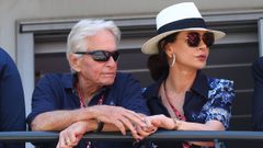 Michael Douglas y Caterine Zeta Jones, junto se una imagem de archivo