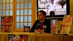 El edil de Xuventude Borja Carro, en la presentaci�n de �Canta Ferrol�