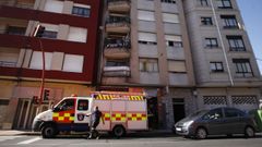 Un incendio de madrugada obliga a desalojar un edificio en Vilagarc�a