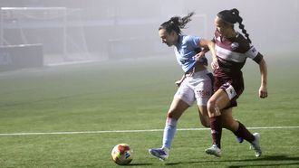 As Celtas se adelantaron en un partido marcado por el viento y las lluvias.