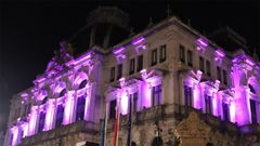 La Junta General se ilumina de morado contra la violencia de gnero el 25-N