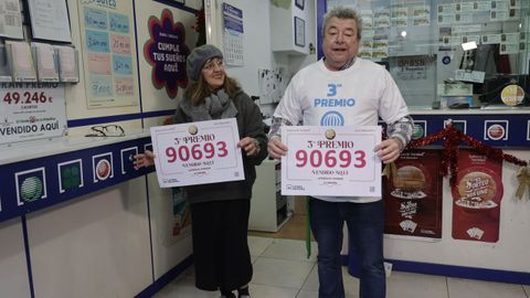 El lotero C&eacute;sar Qui&ntilde;ones vendi&oacute; 230 d&eacute;cimos del 90693, tercer premio del sorteo de la loter&iacute;a de Navidad