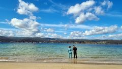 La playa viveirense de Area�volver� a lucir la bandera azul en el verano del 2026