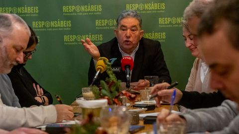 El alcalde de Pontevedra, Miguel Anxo Fern�ndez Lores, hace unos d�as en su balance del a�o con los medios de comunicaci�n