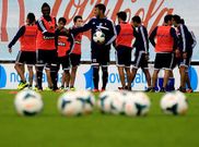 Rafinha y Madinda bromeando antes de una sesi�n de trabajo de los vigueses.