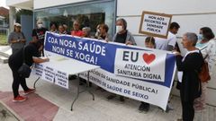 Inicio de la recogida de firmas para la ILP sobre atenci�n primaria, este mi�rcoles, en el centro de salud de Seixo, en Mar�n