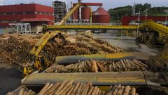 La factor�a de Ence Navia, que da empleo directo a m�s de 380 personas