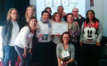 Las premiadas, en el centro, con m�s participantes, ayer en Ginebra. 