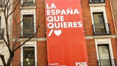 El lema de la campa�a, en la sede del PSOE de Ferraz