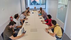 Los miembros de la comisi�n de seguimiento de las obras del IES Valle Incl�n de Pontevedra, en la reuni�n celebrada este jueves