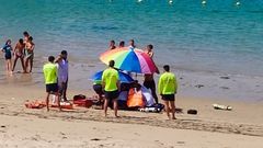 Dispositivo de emergencia para auxiliar a un ba�ista en la playa de Mera