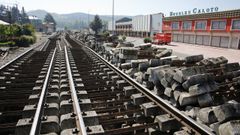 Retirada de la vieja v�a tras la apertura de la variante de Pobra de San Xiao