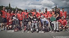 Voluntarios y socios de la ONG gijonesa D�jame tus piernas.Voluntarios y socios de la ONG gijonesa D�jame tus piernas