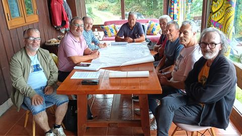 Representantes del BNG se reunieron con varios vecinos afectados por el proyecto de la Xunta.