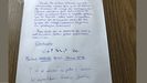 Asturias, asturiano, comunidad vecinal, Pola de Siero .Cartel de ofrecimiento de ayuda en una comunidad de vecinos 