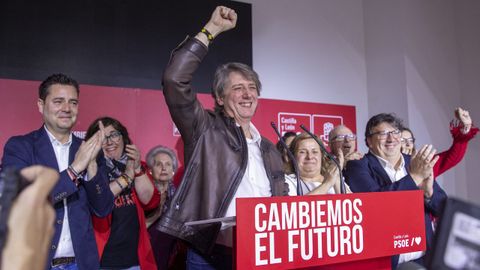 Carlos Mart�nez, en la sede del PSOE en Soria.