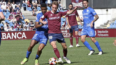 Yelko Pino, en el partido contra el Ourense CF de esta temporada en Pasarón