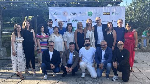 La cena solidaria para Pediatría se celebró en el Pazo da Peregrina de Bertamiráns