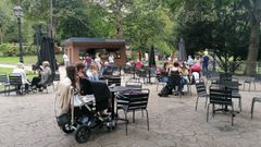 Terraza en el Parque San Francisco de Oviedo