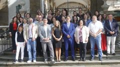 Clausura del segundo taller, en las escaleras del consistorio local de Ortigueira