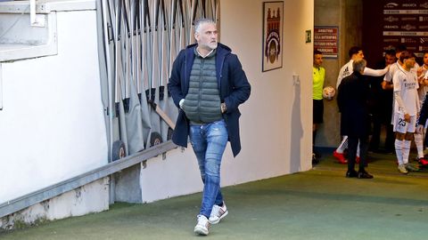 Toni Otero en su etapa como entrenador del Pontevedra CF
