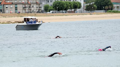  Traves�a a Nado Illa de R�a organizada por la asociaci�n contra el cancer de Ribeira 2026