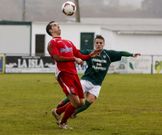 Erni durante un lance del encuentro disputado ayer. 